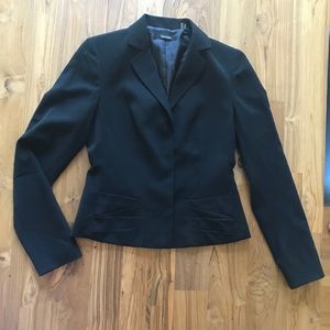 Tahari light weight black blazer